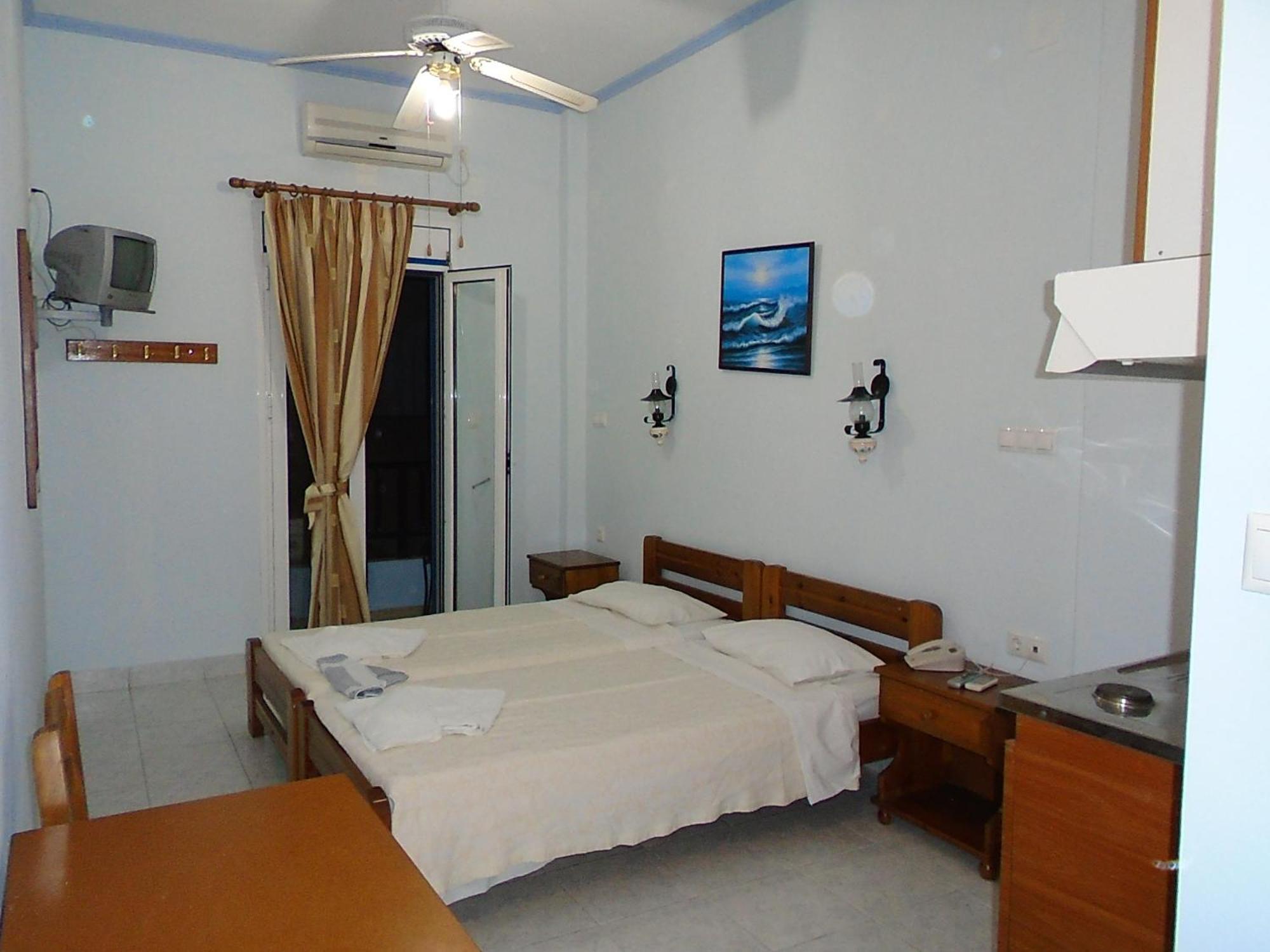 Hotel Asteria Ágios Kírykos Kültér fotó