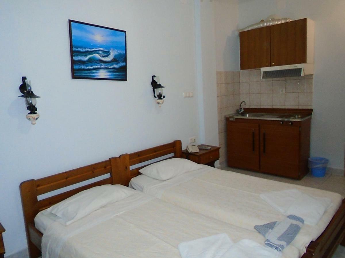 Hotel Asteria Ágios Kírykos Kültér fotó