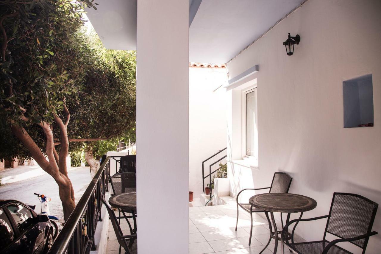Hotel Asteria Ágios Kírykos Kültér fotó